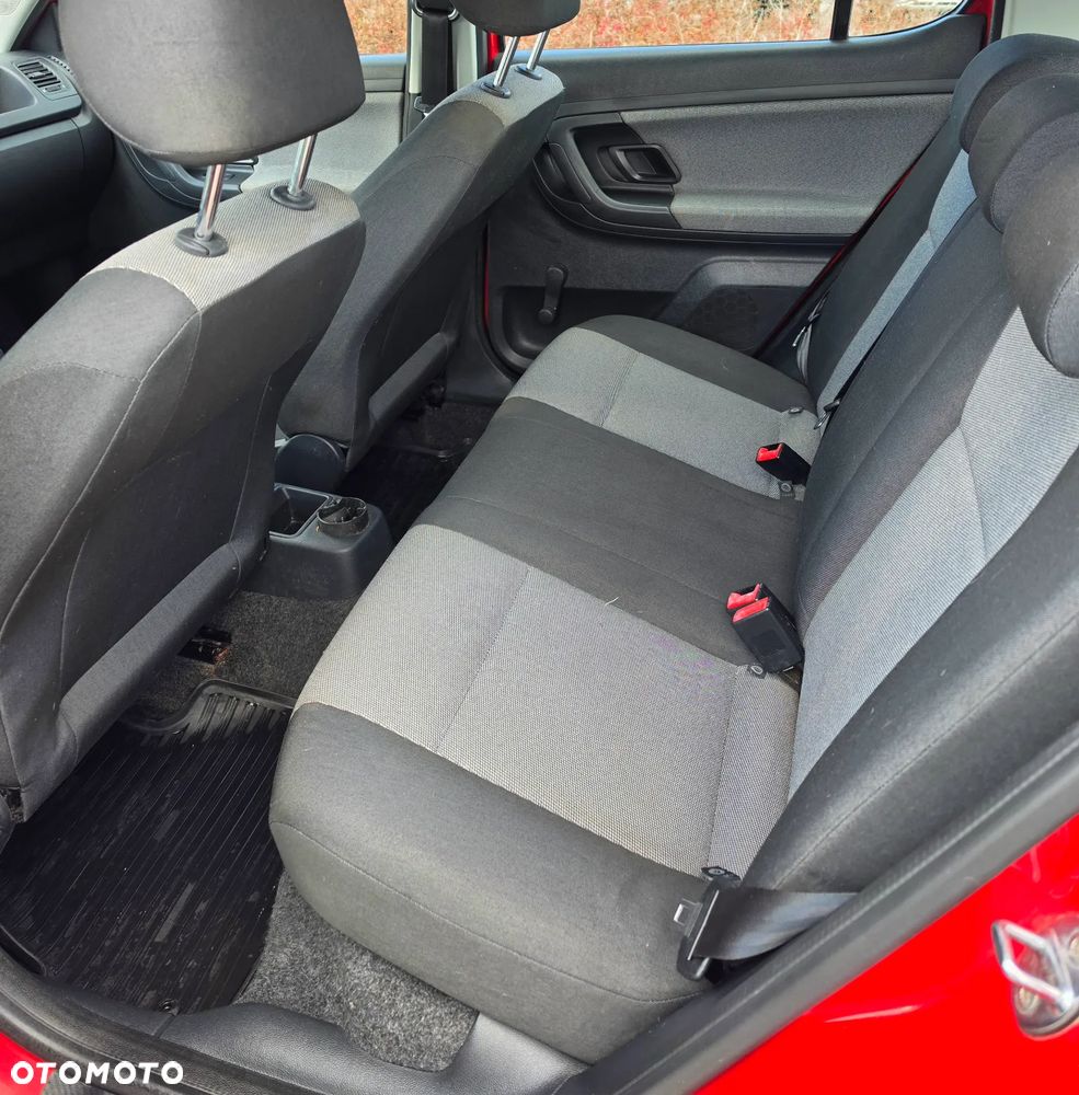 Skoda Fabia 2012 photo 5