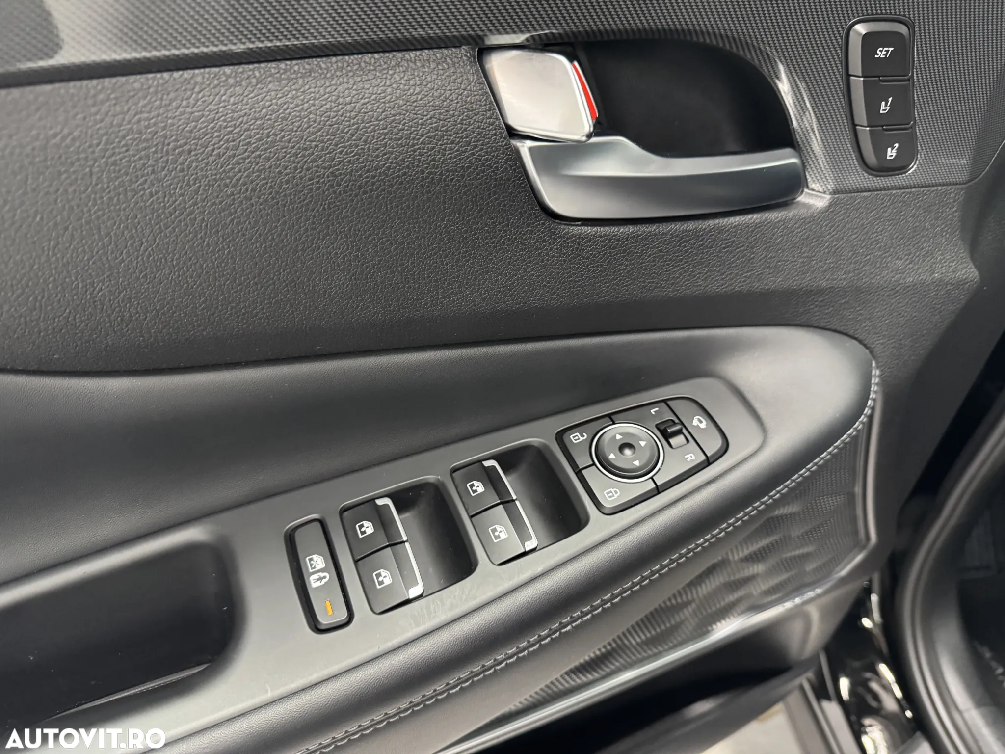 Hyundai Santa Fe Plug-in Hybrid 1.6 l 265 CP 4WD 6AT Luxury - 6