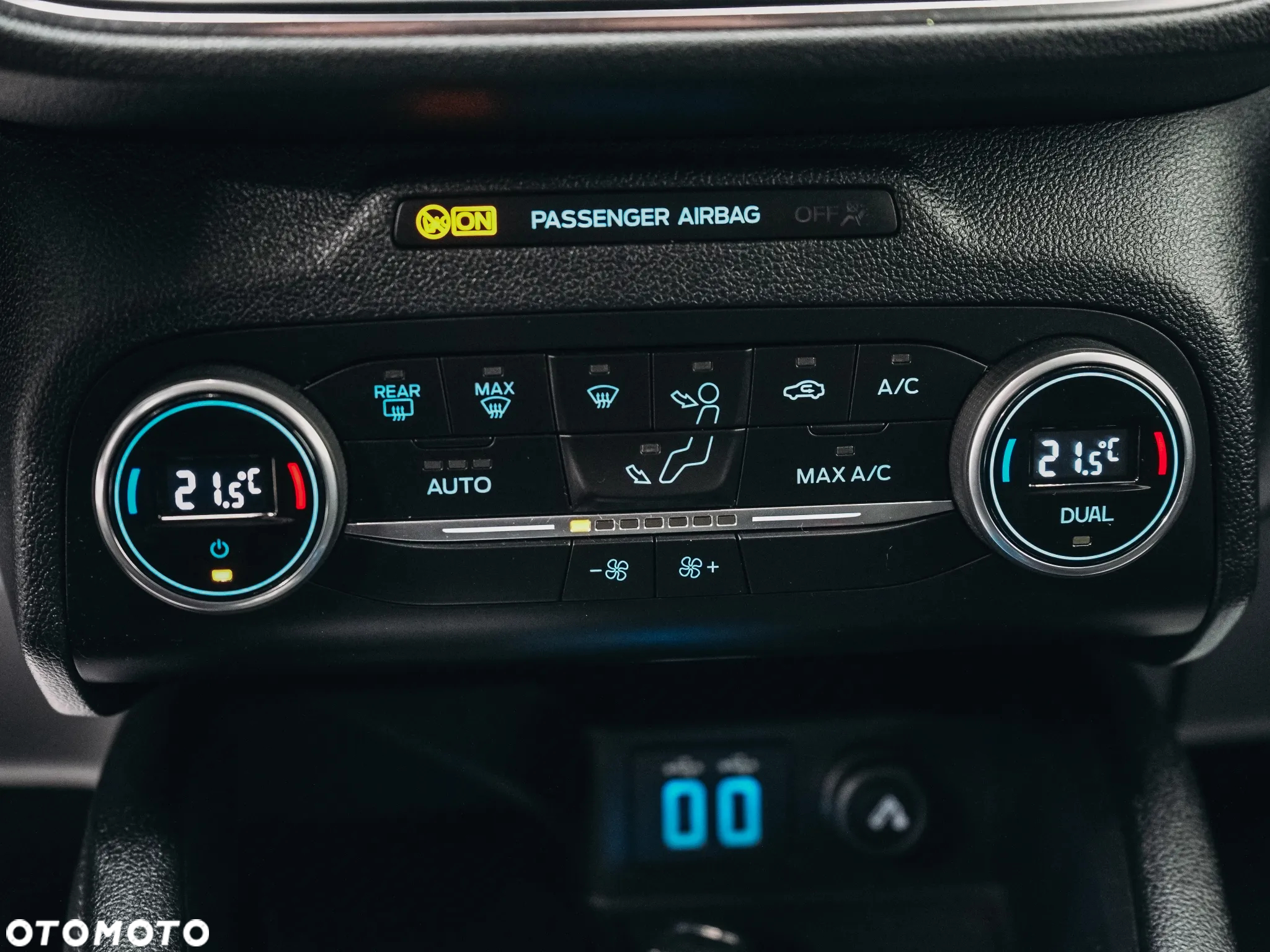 Ford Kuga 1.5 EcoBlue FWD Titanium - 29