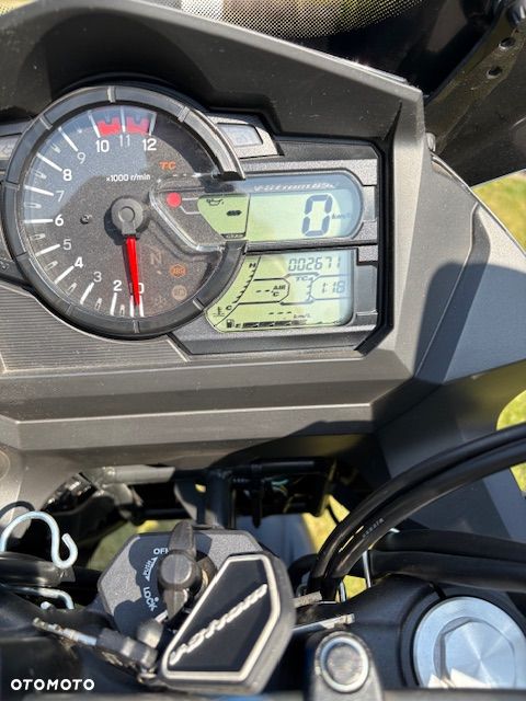 Suzuki V-STROM - 10
