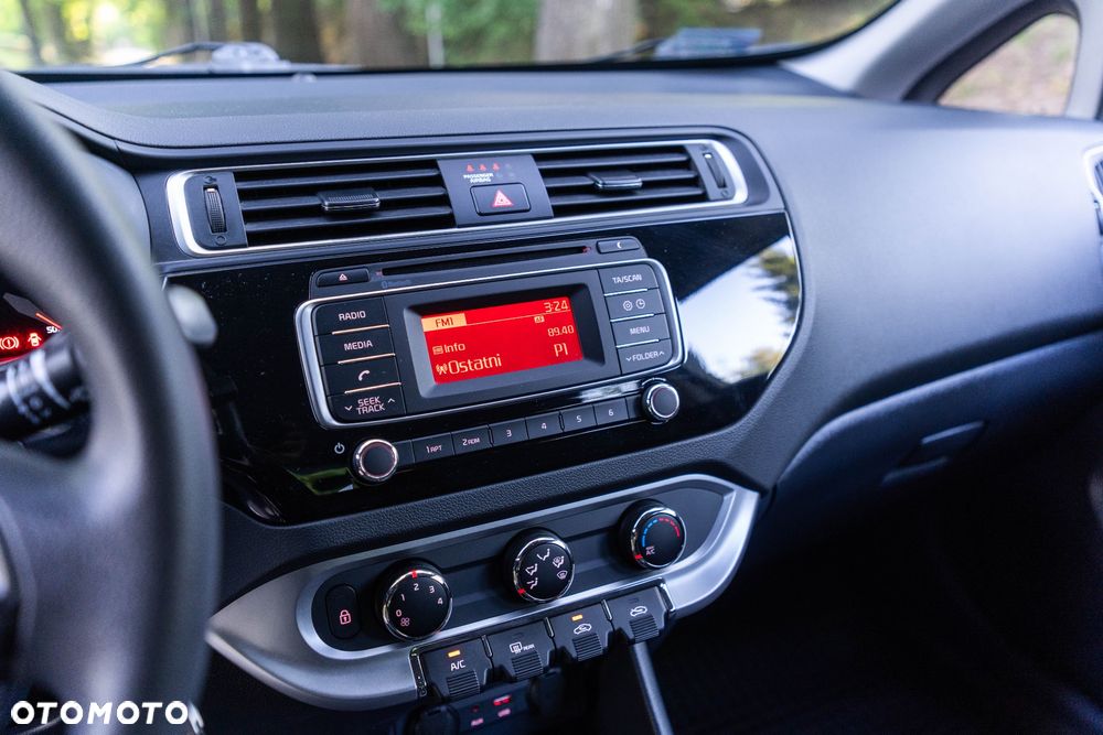 Kia Rio 1.4 L - 20