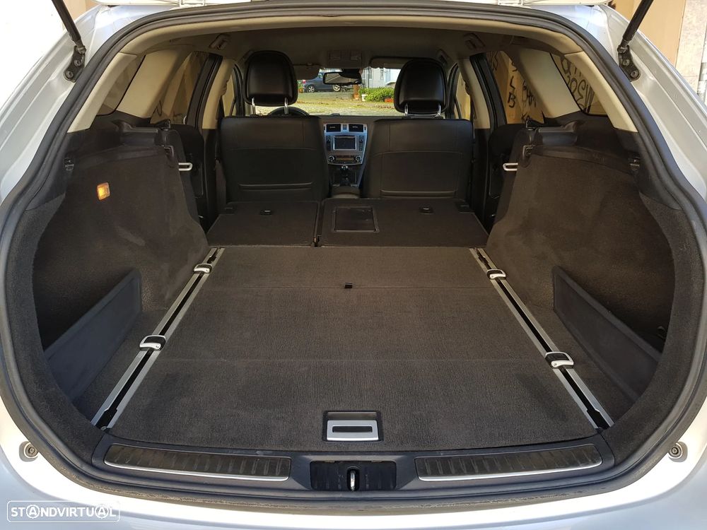 Toyota Avensis SW 2.0 D-4D Luxury+Navi - 16