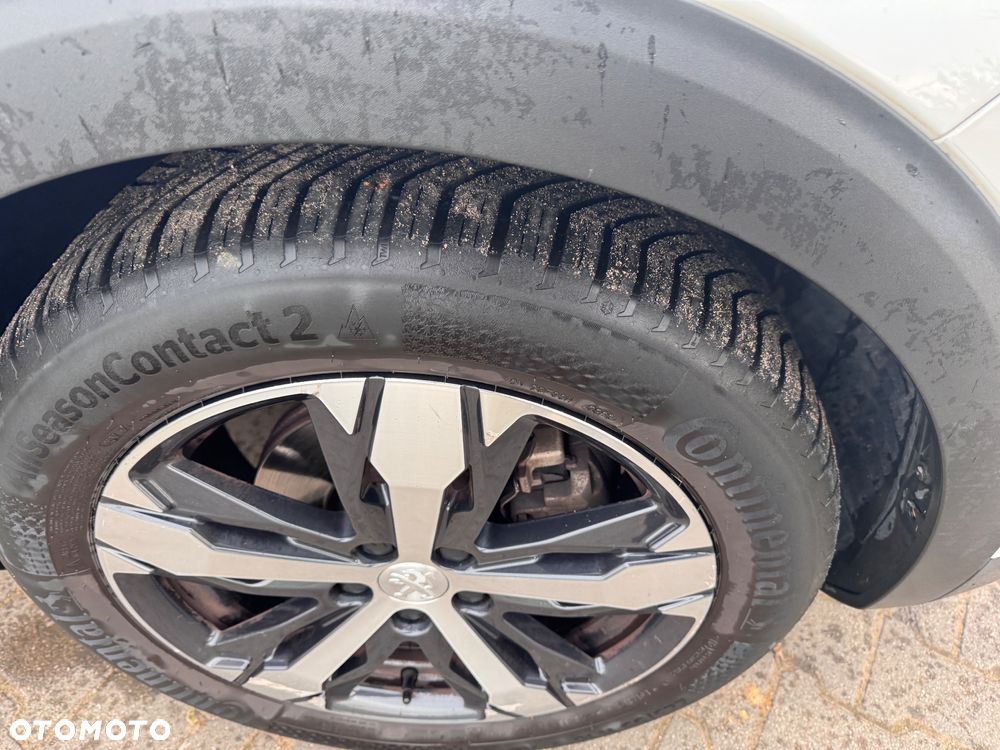 Peugeot 3008 PureTech 130 Stop & Start GPF Allure - 27