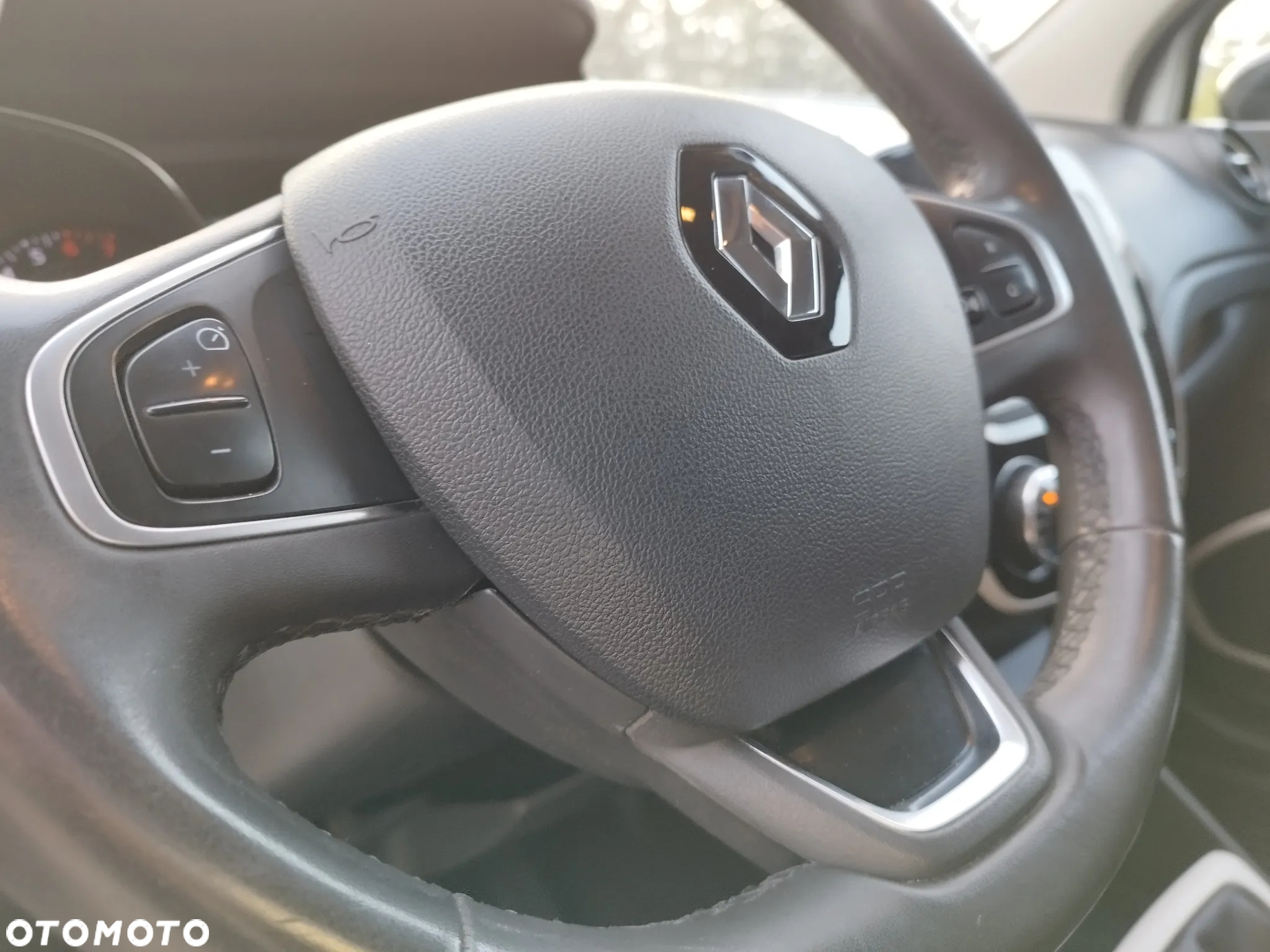 Renault Captur 0.9 Energy TCe Life EU6 - 12