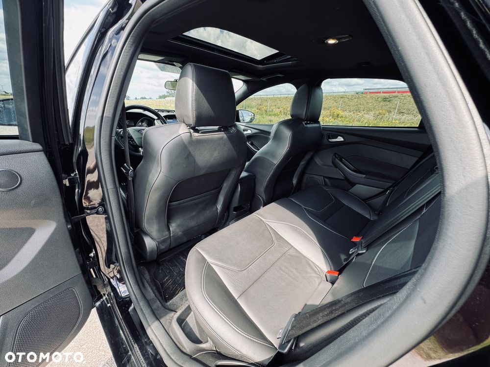 Ford Focus 2.0 EcoBoost ST mit Leder-Sport-Paket - 12