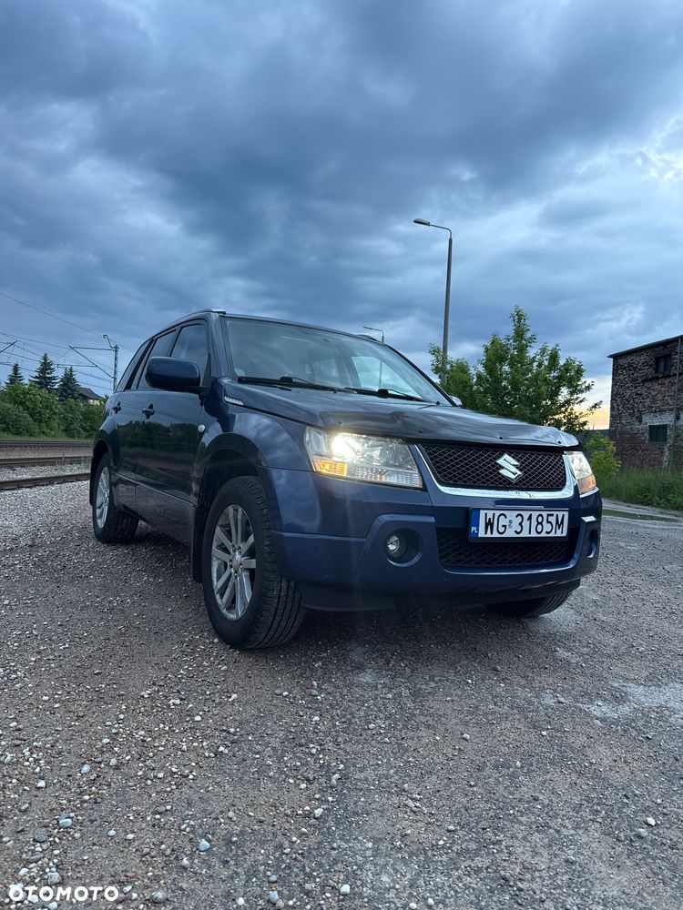 Suzuki Grand Vitara 2.0 Comfort - 1