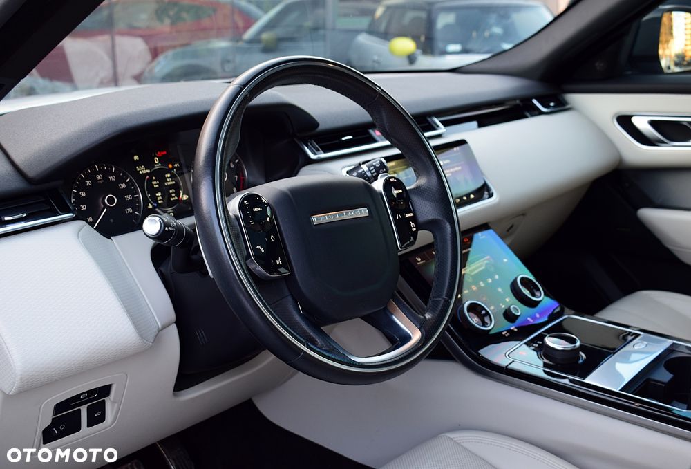 Land Rover Range Rover Velar P250 R-Dynamic S - 4