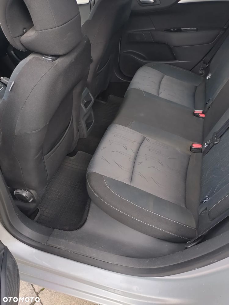Citroën C4 1.6 HDi Seduction - 16