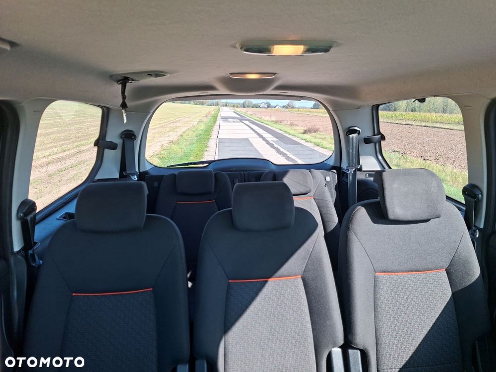 Ford Galaxy 2.3 Trend - 12