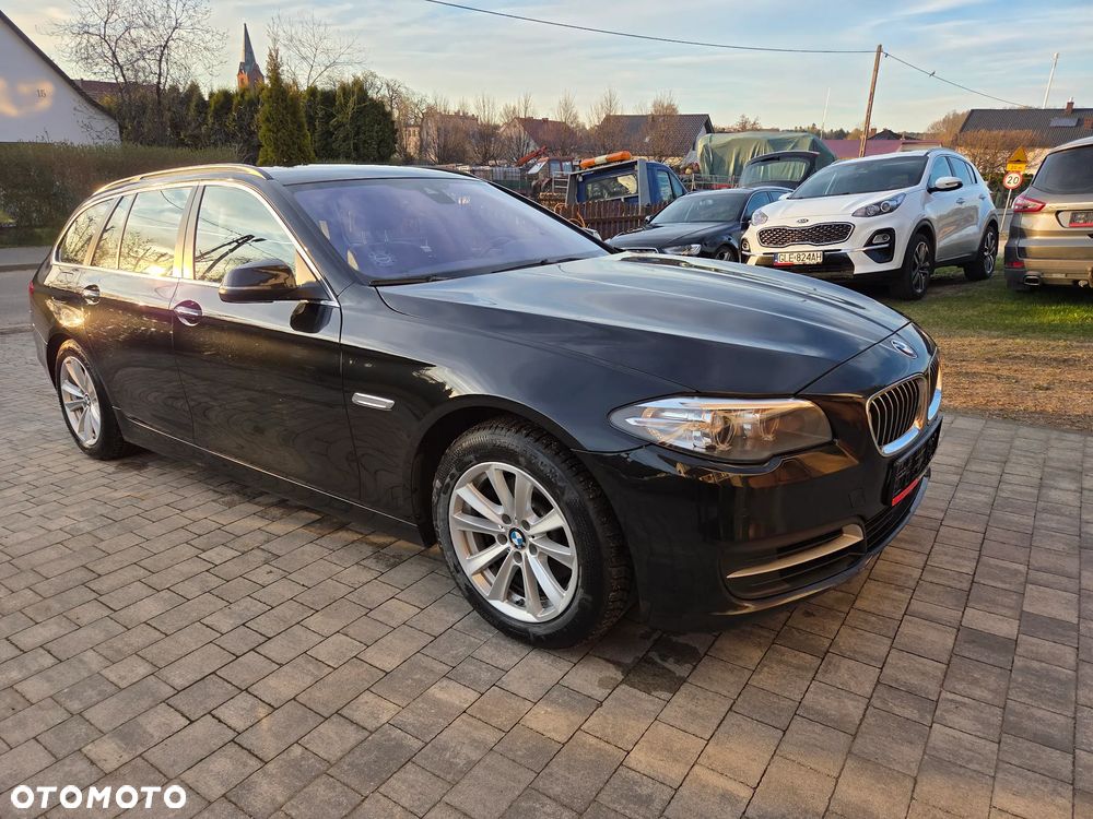 BMW Seria 5 520d Sport - 2