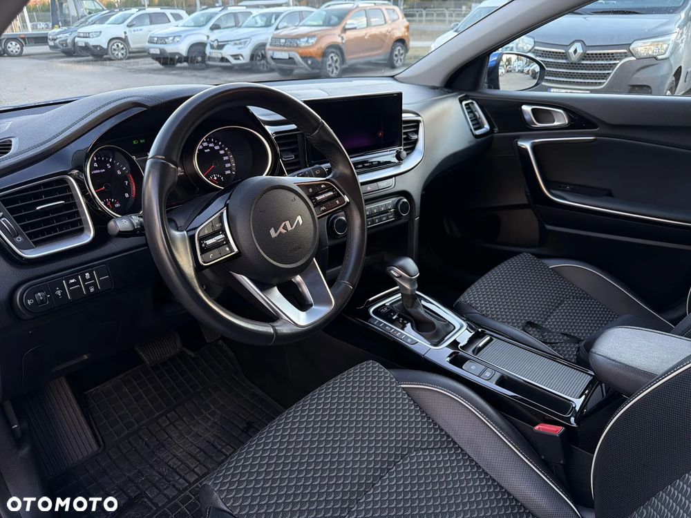 Kia XCeed - 10