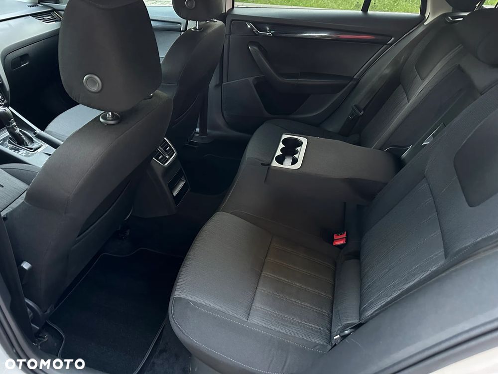 Skoda Octavia 2.0 TDI Ambition DSG - 7