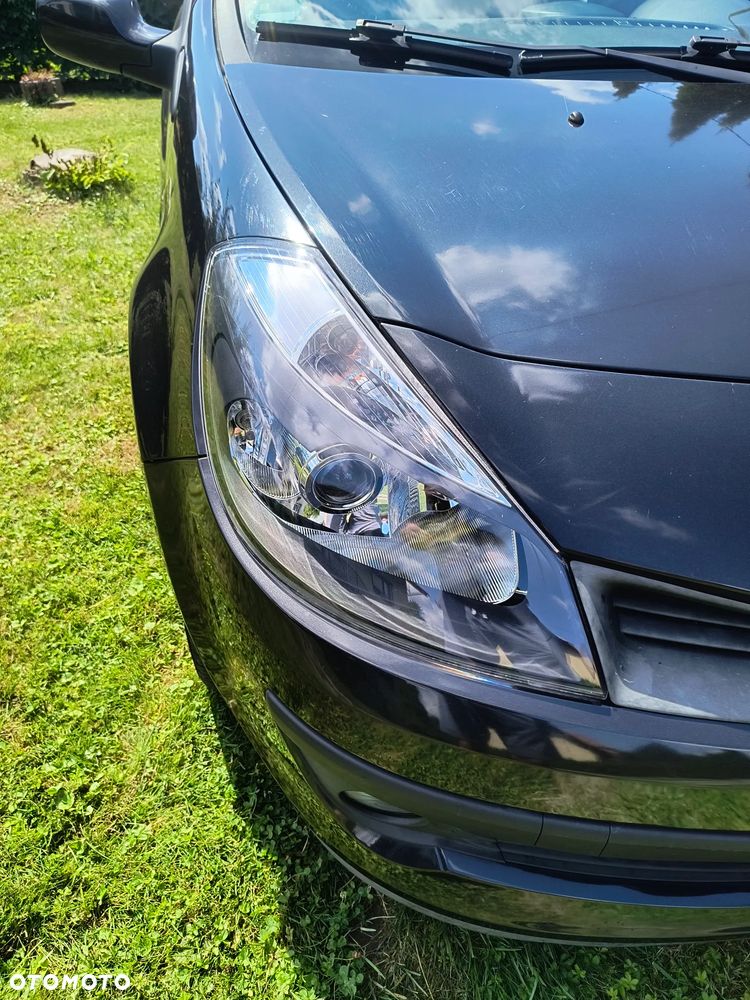Renault Clio - 8