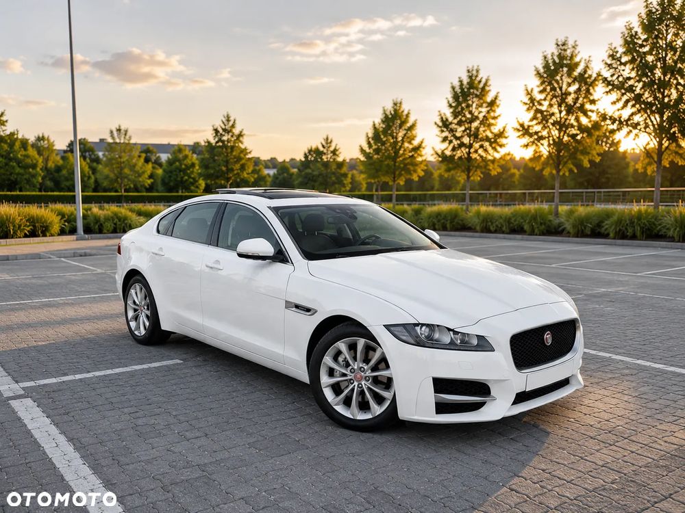 Jaguar XF 2.0 T AWD Prestige - 1