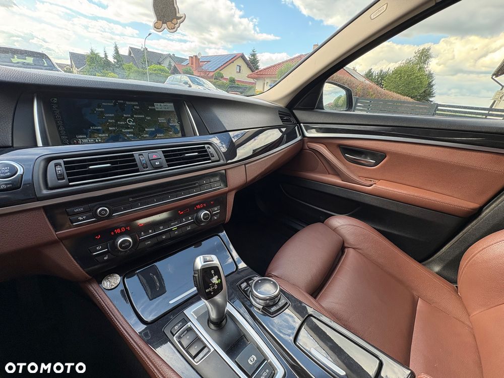 BMW Seria 5 520d xDrive Luxury Line - 22
