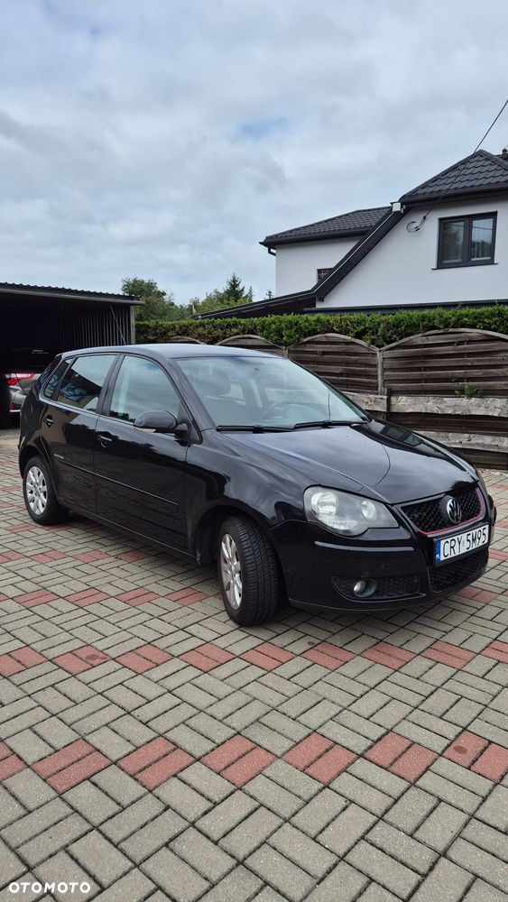 Volkswagen Polo 1.4 16V Comfortline - 1