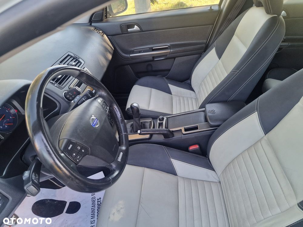 Volvo V50 D2 - 2