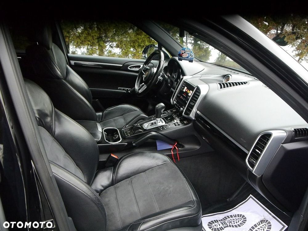 Porsche Cayenne - 27