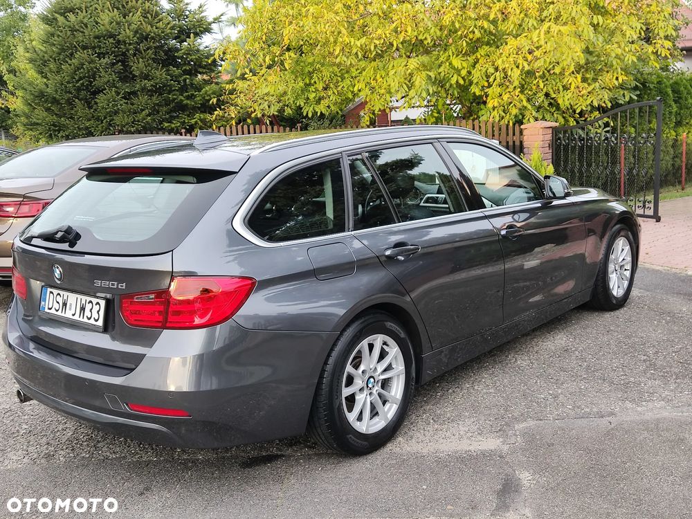 BMW Seria 3 320d - 4