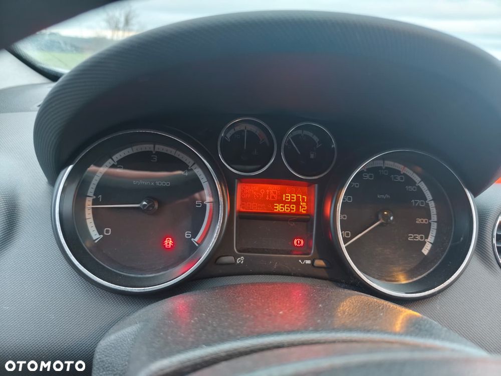 Peugeot 308 1.6 e-HDi Access STT - 9