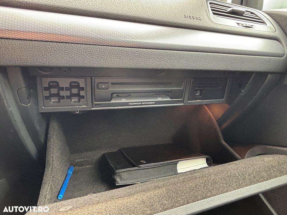 Volkswagen Golf - 11