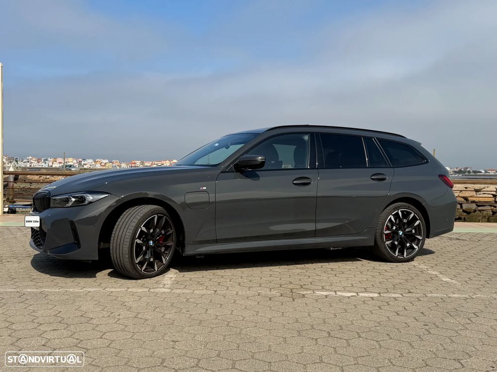 BMW 330 e Pack Desportivo M Pro Auto - 1