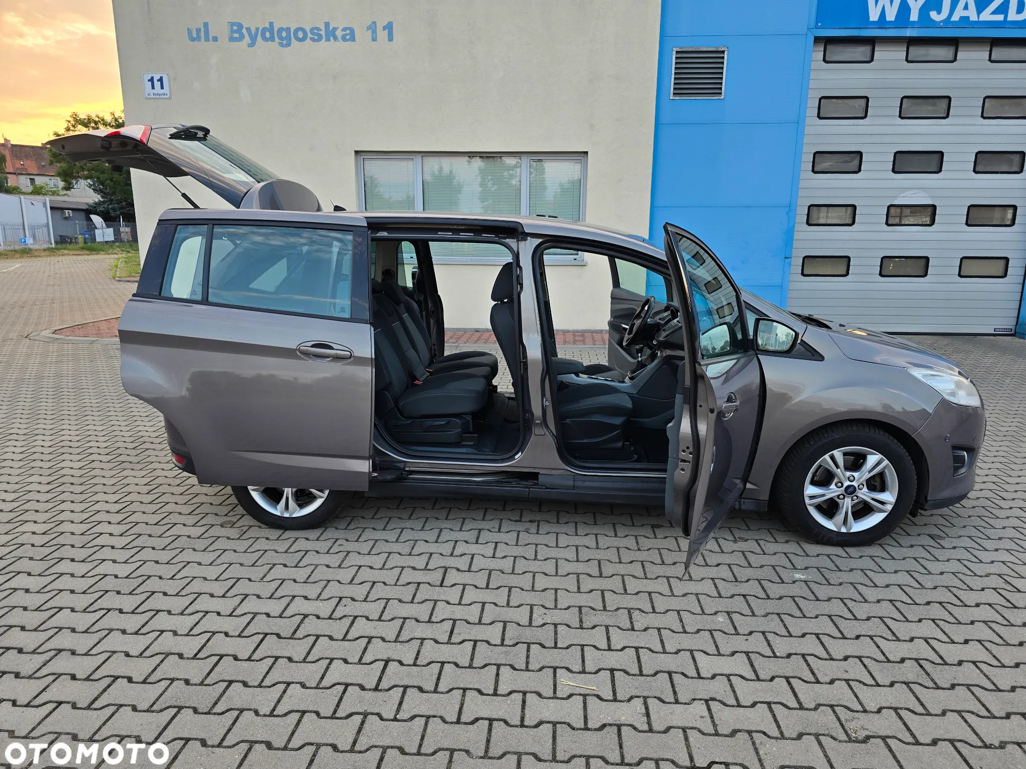 Ford Grand C-MAX 2.0 TDCi Titanium - 12