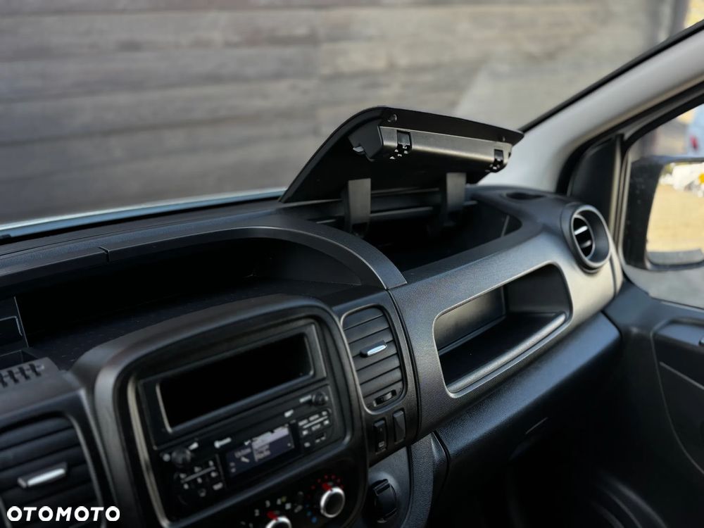 Renault TRAFIC - 32