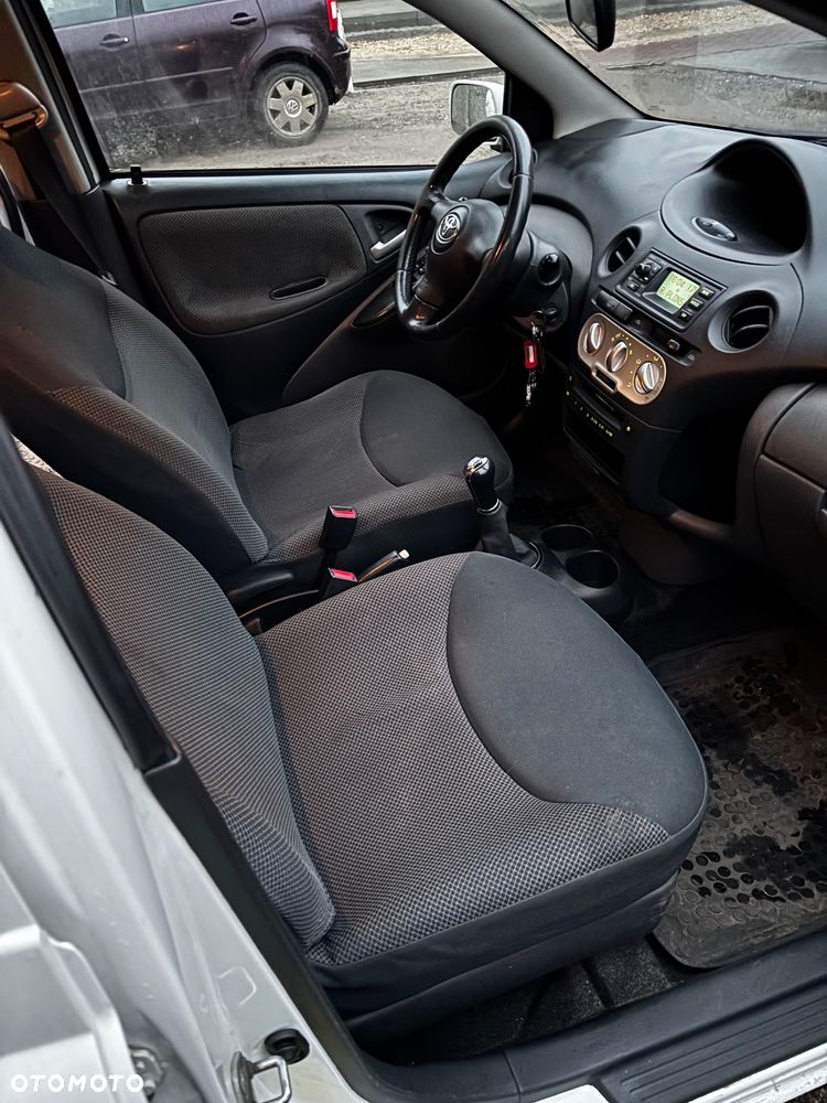 Toyota Yaris 1.3 Luna - 10