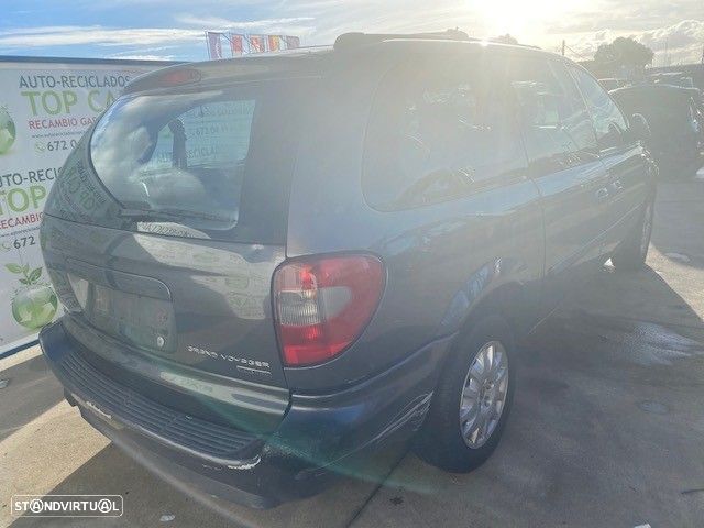 FAROLIM TRASEIRO DIREITO CHRYSLER VOYAGER IV 2006 - - 2