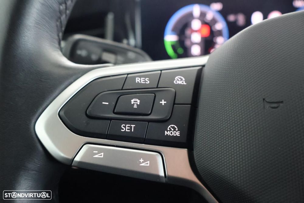 VW Passat Variant 1.5 TSI eHybrid DSG - 18