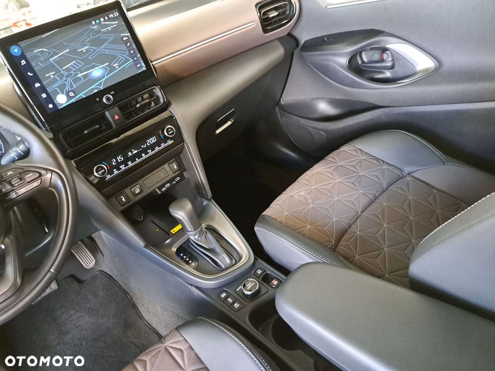 Toyota Yaris Cross Hybrid 1.5 Executive AWD - 28