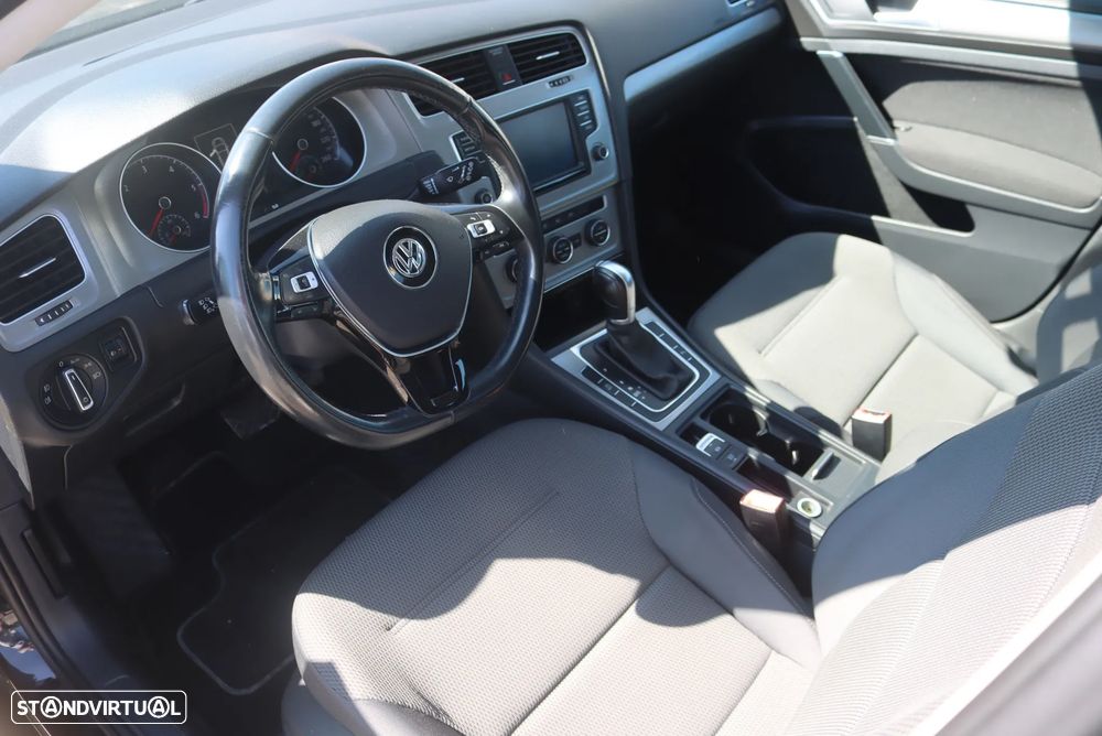 VW Golf 1.6 TDi DPF DSG Highline - 3