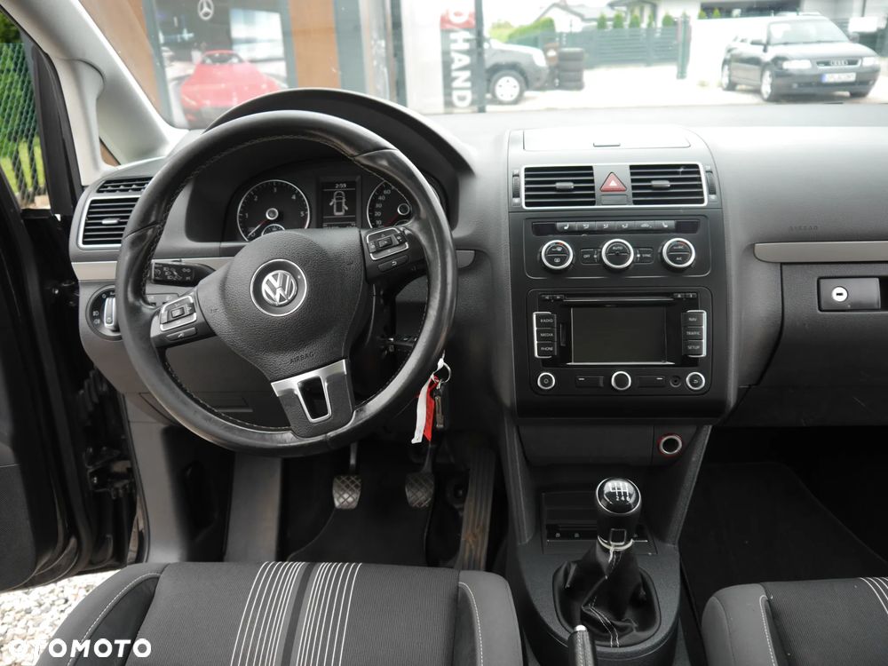 Volkswagen Touran 2.0 TDI DPF BlueMotion Technology MATCH - 8