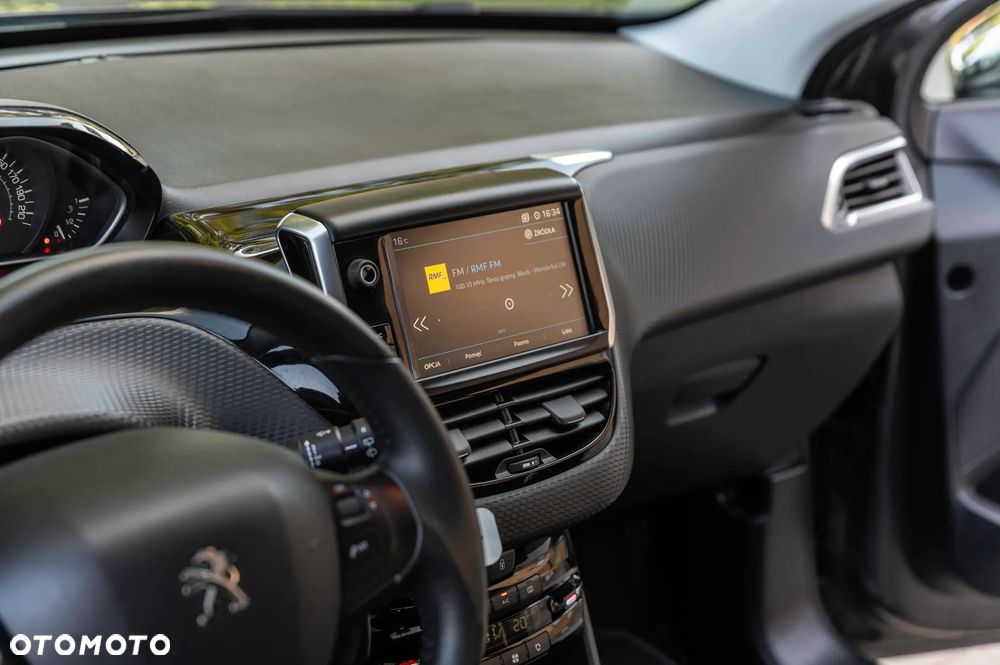 Peugeot 2008 PureTech 82 Style - 33