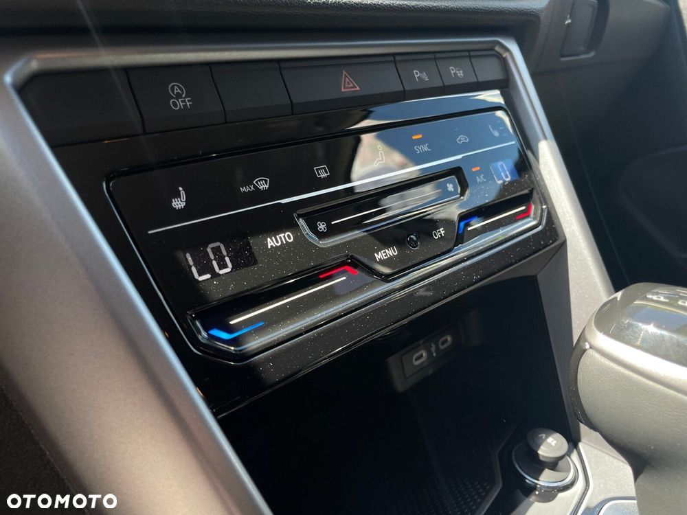 Volkswagen T-Roc 1.5 TSI Life Plus DSG - 24