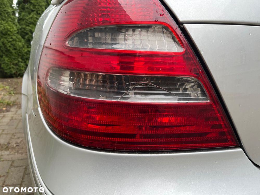 Mercedes-Benz Klasa E ver-200-cdi-automatik-elegance - 17