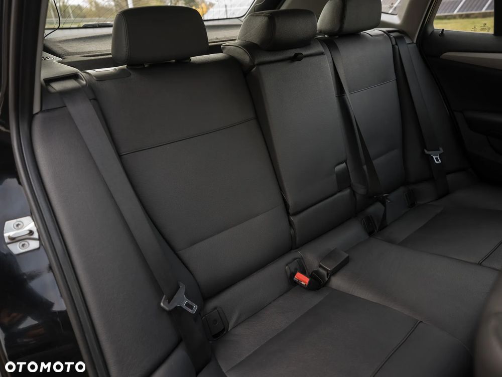 BMW X1 sDrive18d xLine - 29