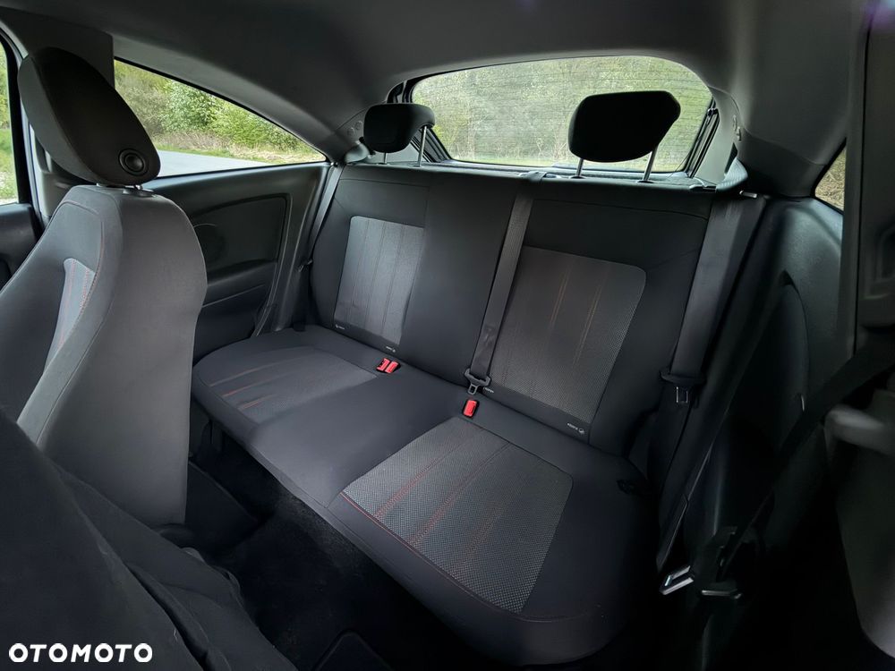 Opel Corsa 1.4 16V Edition - 8