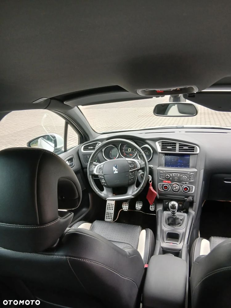 Citroën DS4 1.6 THP SportChic - 17