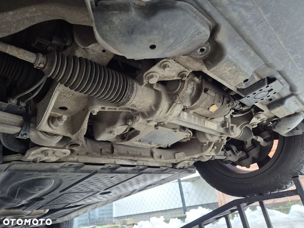 Mercedes-Benz GLC - 10