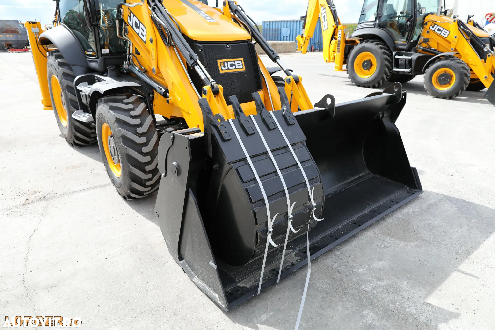 JCB 3CX - 6