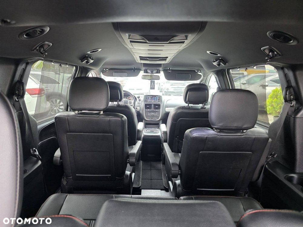 Dodge Grand Caravan - 31