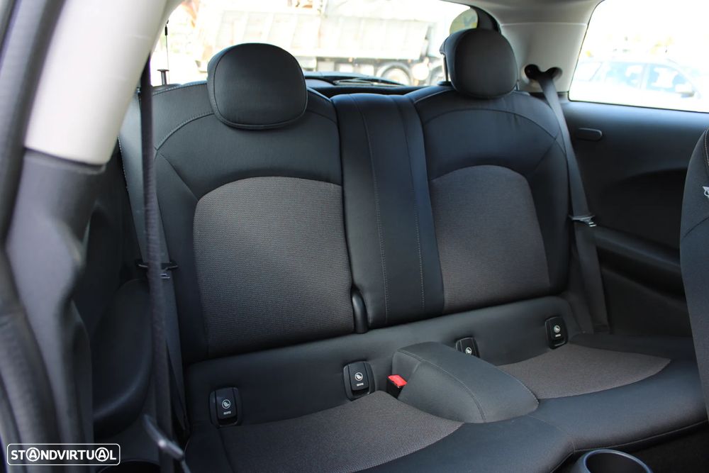 MINI 3 Portas One D Metropolitan - 22