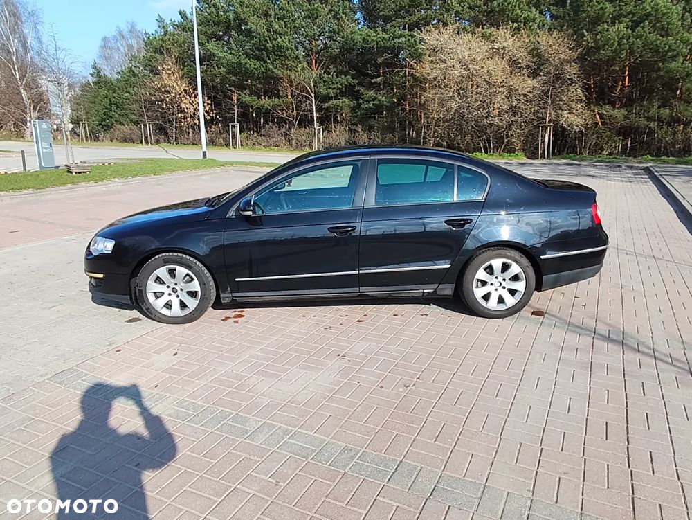 Volkswagen Passat 2.0 TDI DPF Sportline - 8