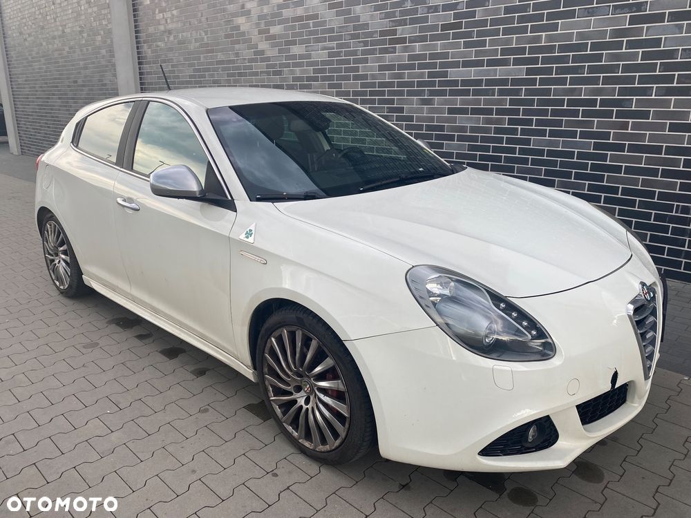 Alfa Romeo Giulietta 1750 TBi Quadrifoglio Verde - 4