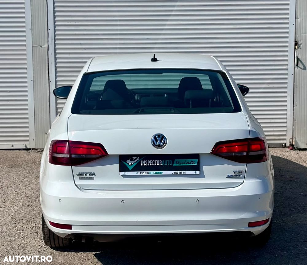 Volkswagen Jetta 1.4 TSI Comfortline - 12