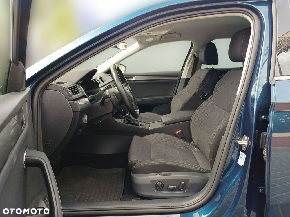 Skoda Superb 2.0 TDI SCR Style DSG - 9