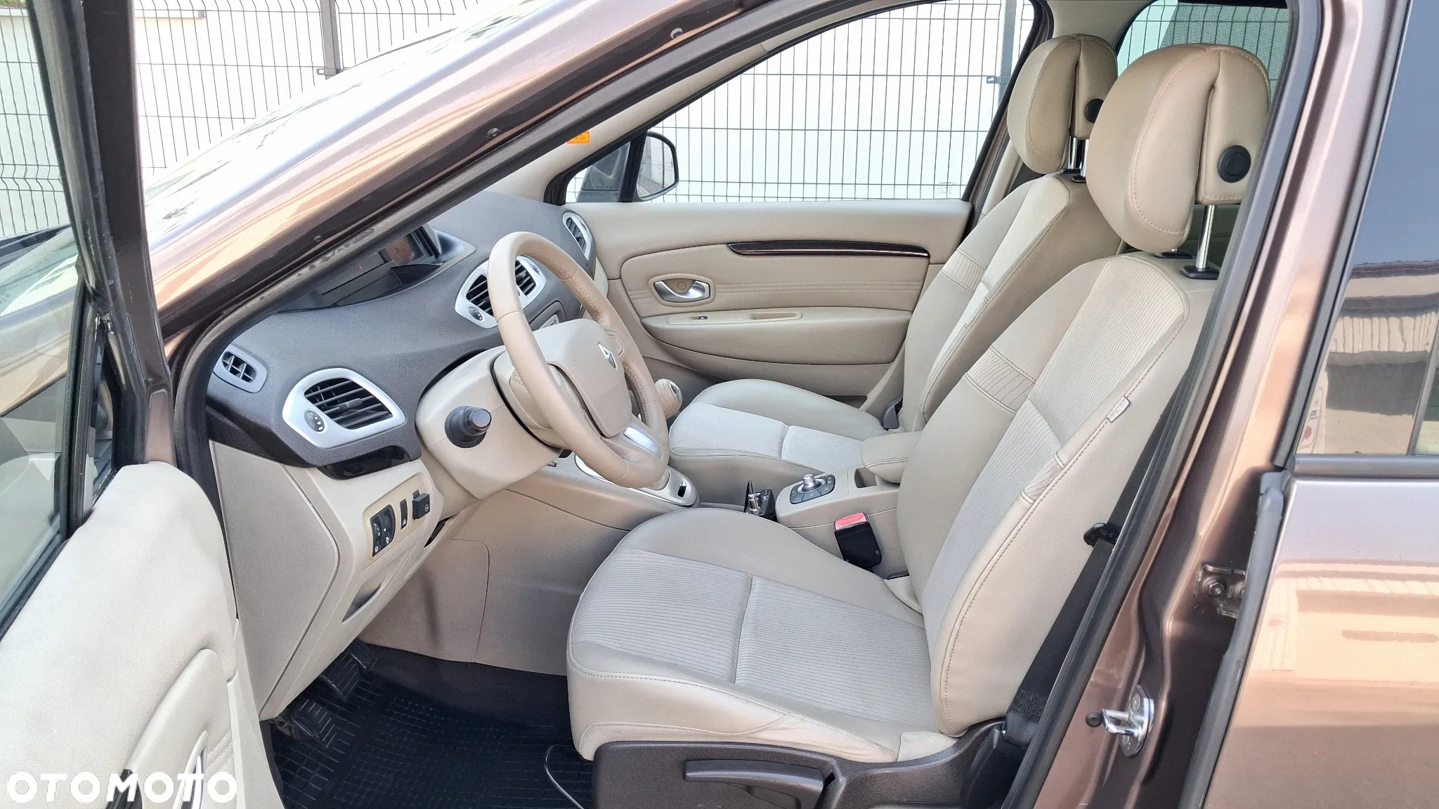 Renault Scenic - 8