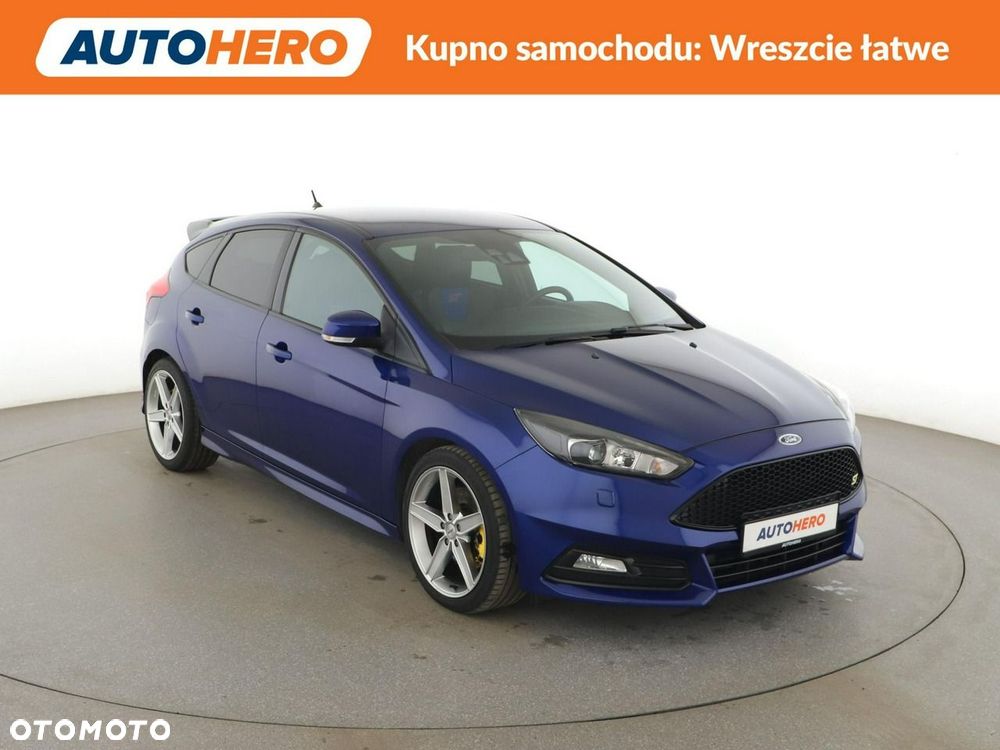 Ford Focus 2.0 EcoBoost ST - 11